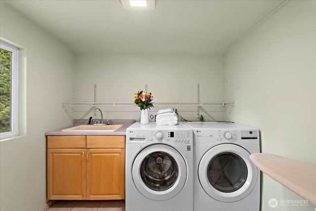 14303 102nd Avenue NE, Kirkland, WA 98034