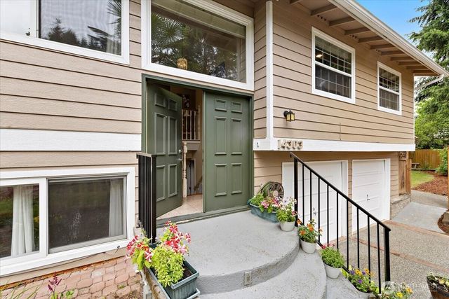 14303 102nd Avenue NE, Kirkland, WA 98034