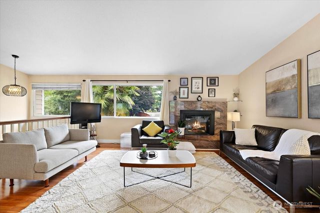 14303 102nd Avenue NE, Kirkland, WA 98034