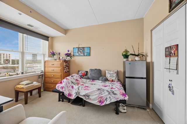 9355 Irving Park Road 401, Schiller Park, IL 60176