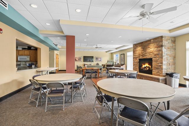 9355 Irving Park Road 401, Schiller Park, IL 60176
