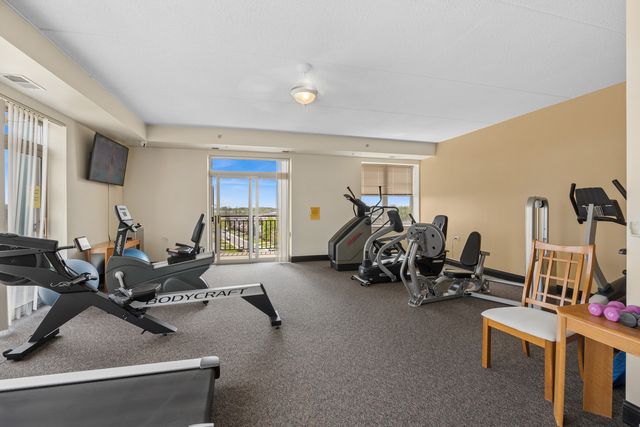 9355 Irving Park Road 401, Schiller Park, IL 60176