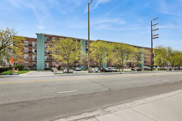 9355 Irving Park Road 401, Schiller Park, IL 60176