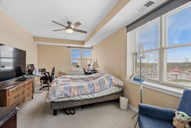 9355 Irving Park Road 401, Schiller Park, IL 60176