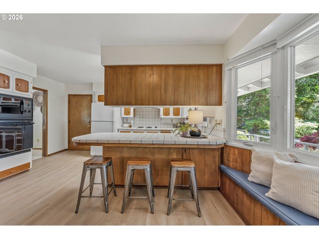 12015 Nw DUMAR Ln, Portland, OR 97229