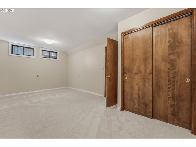 12015 Nw DUMAR Ln, Portland, OR 97229
