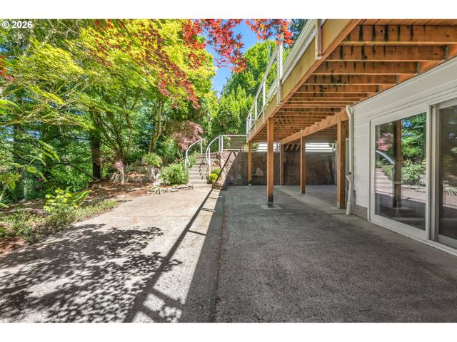 12015 Nw DUMAR Ln, Portland, OR 97229
