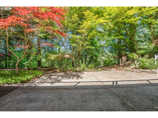 12015 Nw DUMAR Ln, Portland, OR 97229