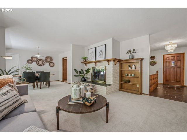 12015 Nw DUMAR Ln, Portland, OR 97229