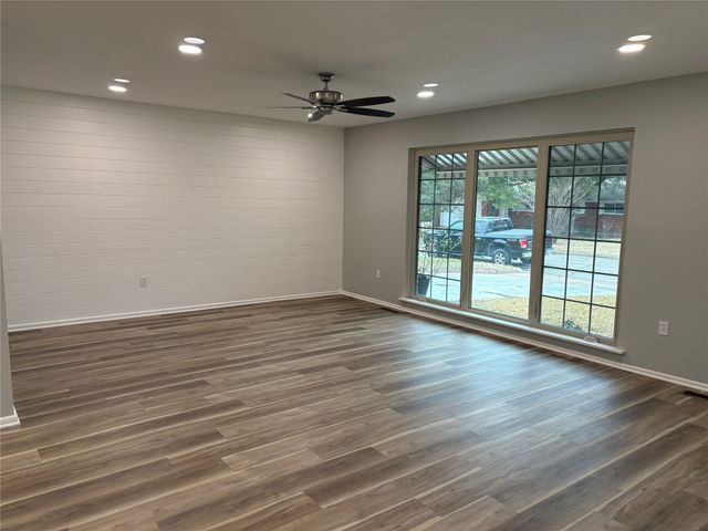 2112 Lenamon Street, Waco, TX 76710