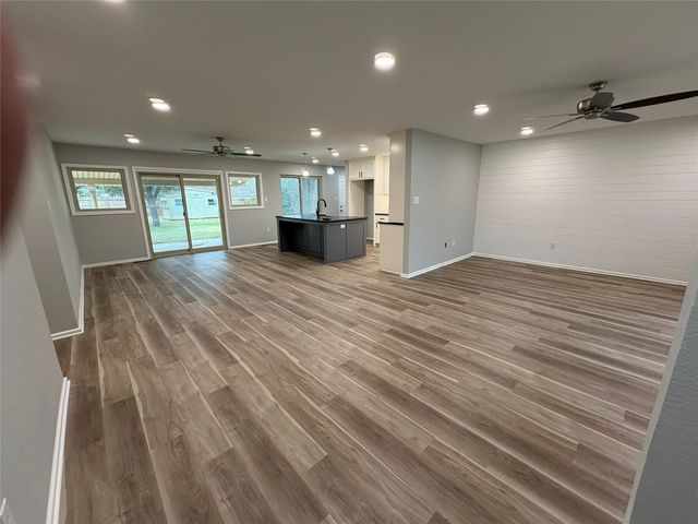 2112 Lenamon Street, Waco, TX 76710