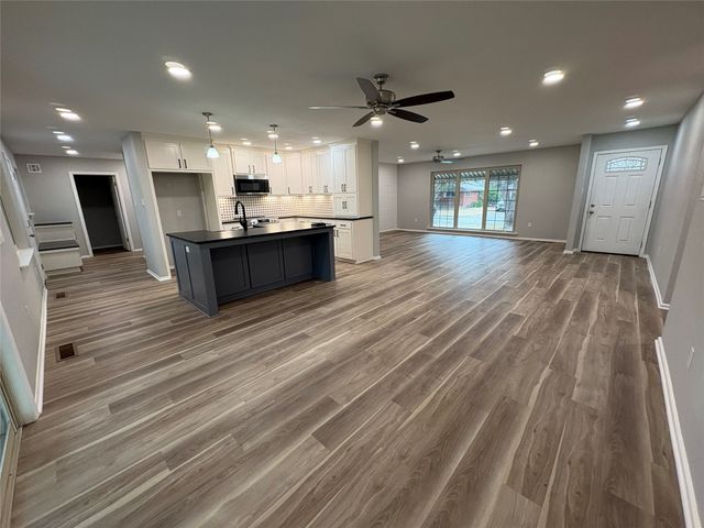 2112 Lenamon Street, Waco, TX 76710