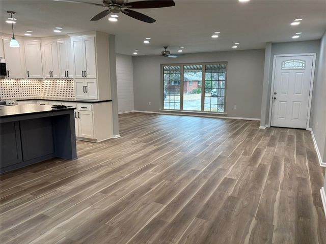 2112 Lenamon Street, Waco, TX 76710