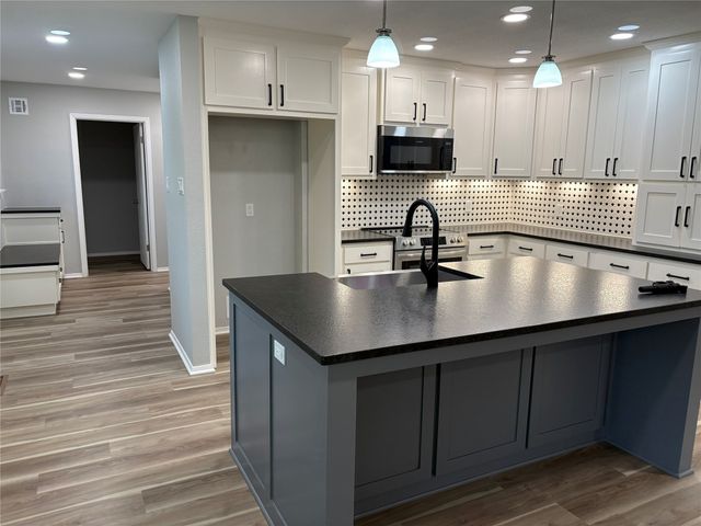 2112 Lenamon Street, Waco, TX 76710