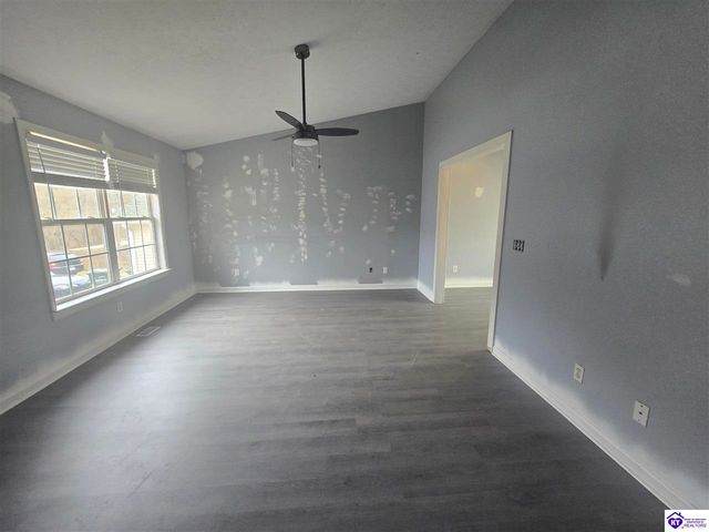 805 Andra Drive, Radcliff, KY 40160