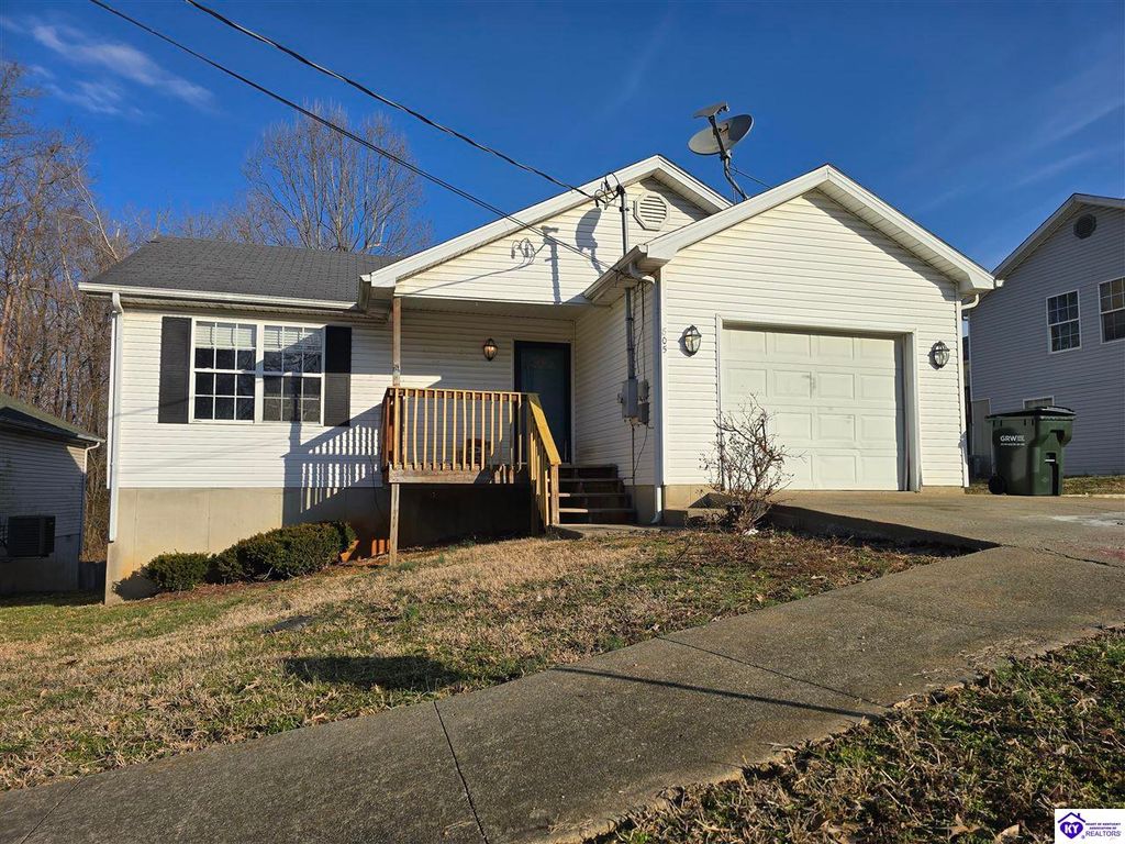 805 Andra Drive, Radcliff, KY 40160