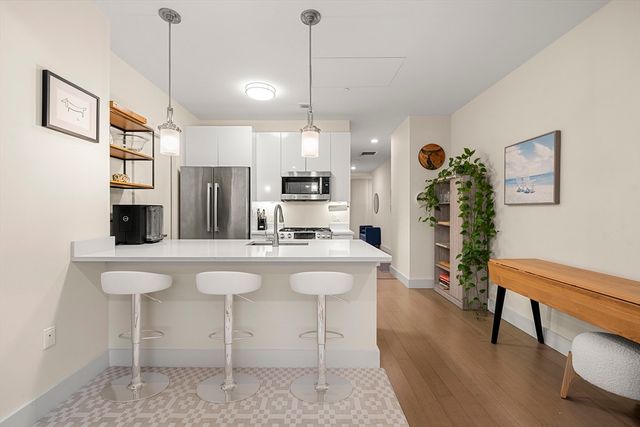 121-127 Portland St 307, Boston, MA 02114