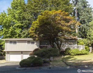 1322 W Mount Dr, Fircrest, WA 98466