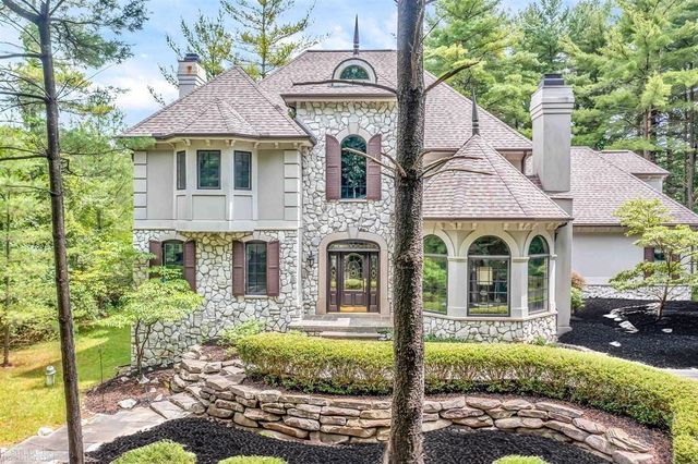 7949 Bridge Valley Drive, Clarkston, MI 48348