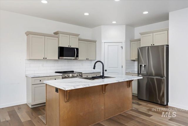 1265 Terra Ave, Twin Falls, ID 83301