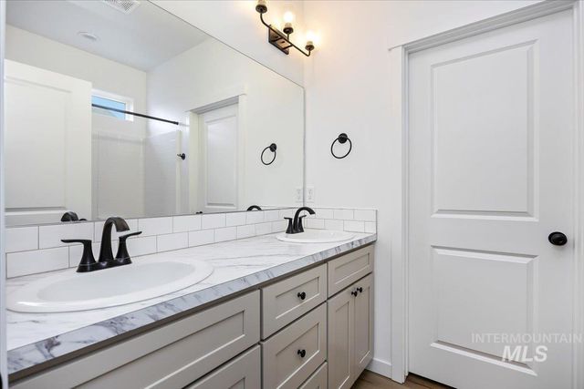 1265 Terra Ave, Twin Falls, ID 83301