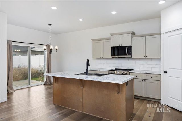 1265 Terra Ave, Twin Falls, ID 83301