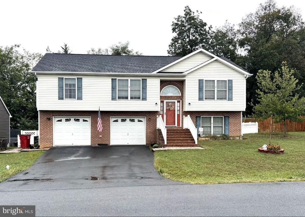 103 OWL AVE, Martinsburg, WV 25405