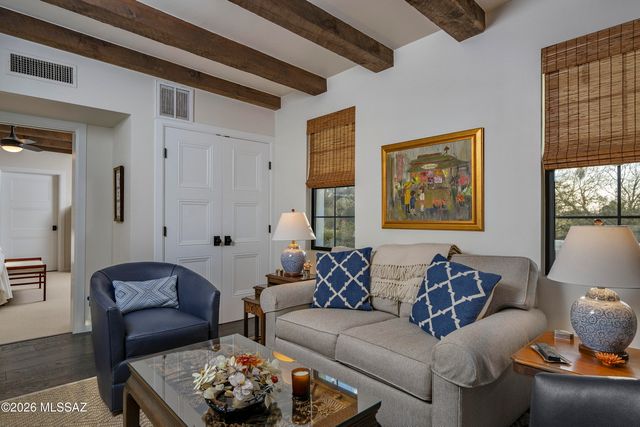 2835 N Calle Ladera, Tucson, AZ 85715