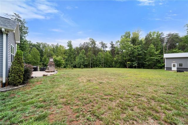 7527 Swaney Road, Browns Summit, NC 27214