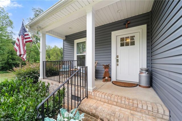 7527 Swaney Road, Browns Summit, NC 27214