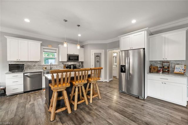 7527 Swaney Road, Browns Summit, NC 27214