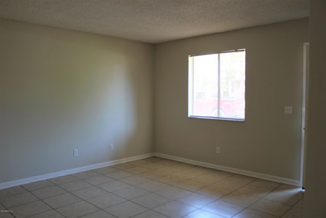 5136 WESTCHASE Court 1, Jacksonville, FL 32210