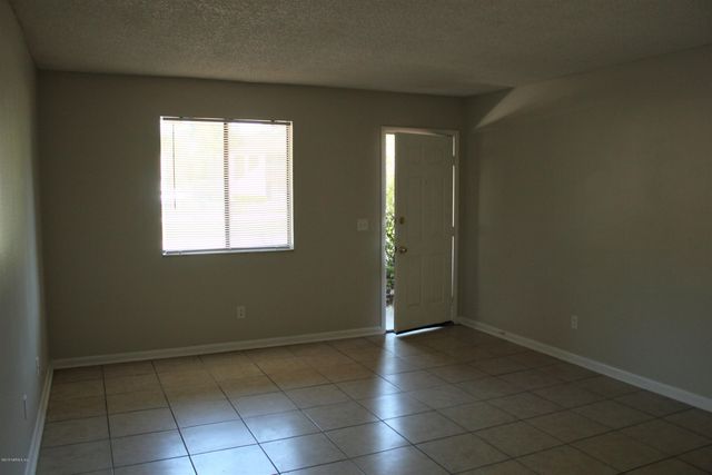 5136 WESTCHASE Court 1, Jacksonville, FL 32210