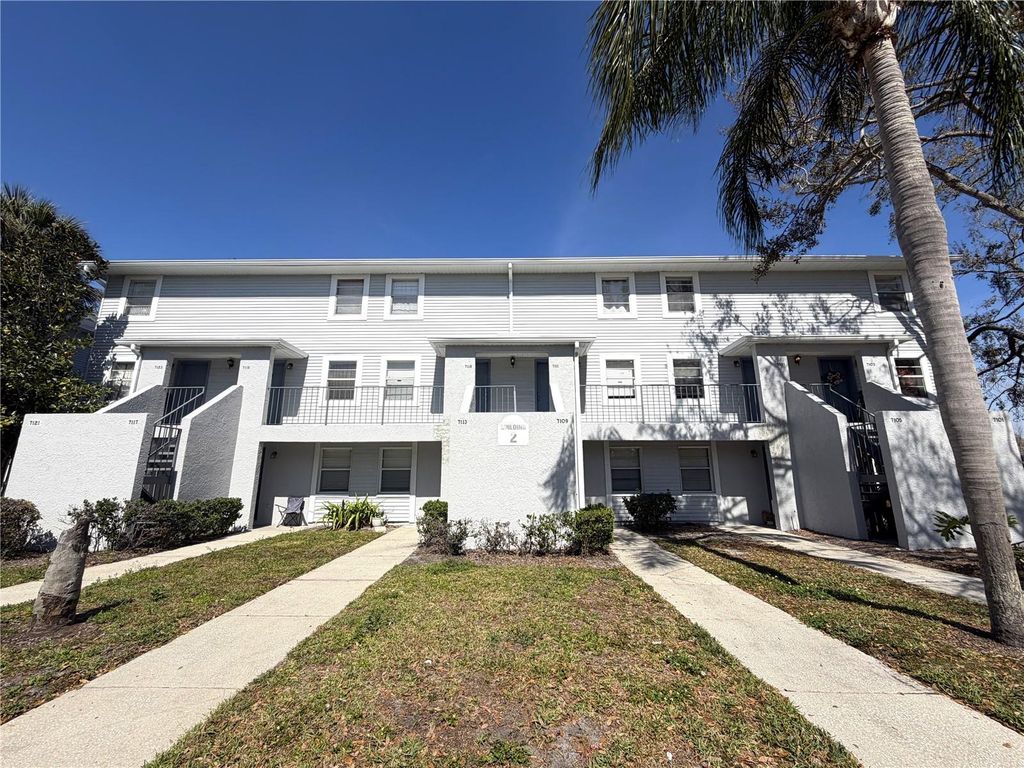 7113 E BANK DRIVE 7113, Tampa, FL 33617