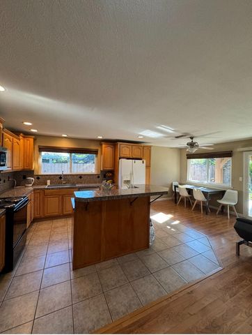 7124 Catamaran Dr, Citrus Heights, CA 95621