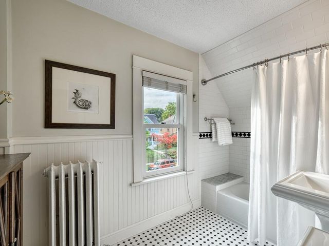 132 W 36th Street, Minneapolis, MN 55408