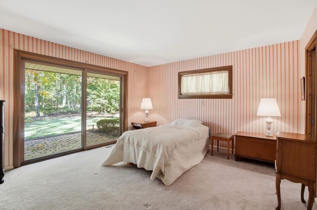 2300 Hoxton Court, Upper Arlington, OH 43220