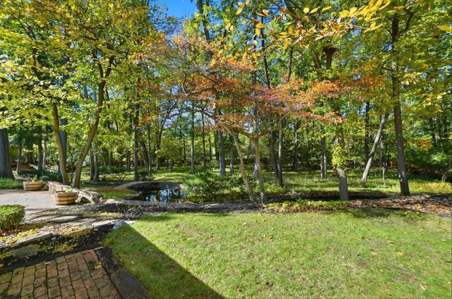 2300 Hoxton Court, Upper Arlington, OH 43220