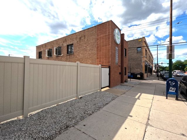 3942 N CENTRAL Avenue, Chicago, IL 60634