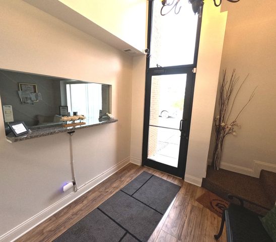 3942 N CENTRAL Avenue, Chicago, IL 60634