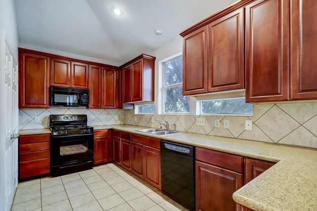 2211 Roy Street B, Houston, TX 77007