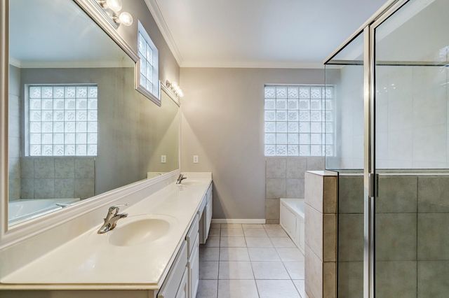 2211 Roy Street B, Houston, TX 77007