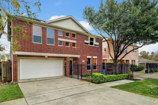 2211 Roy Street B, Houston, TX 77007