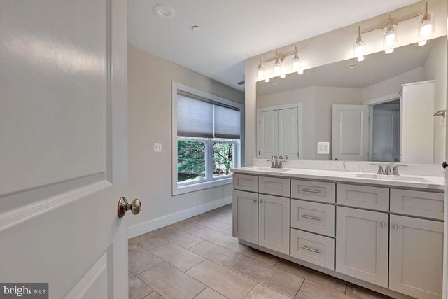 1205 HAWTHORNE ST, Shady Side, MD 20764