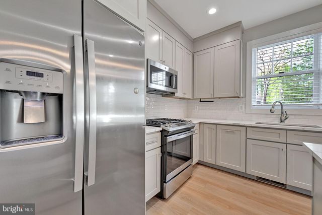 1205 HAWTHORNE ST, Shady Side, MD 20764