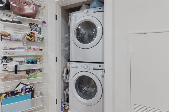 202 Maverick St 301, Boston, MA 02128