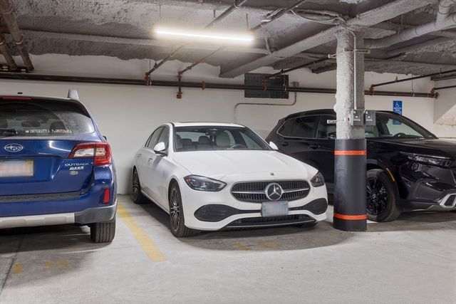 202 Maverick St 301, Boston, MA 02128