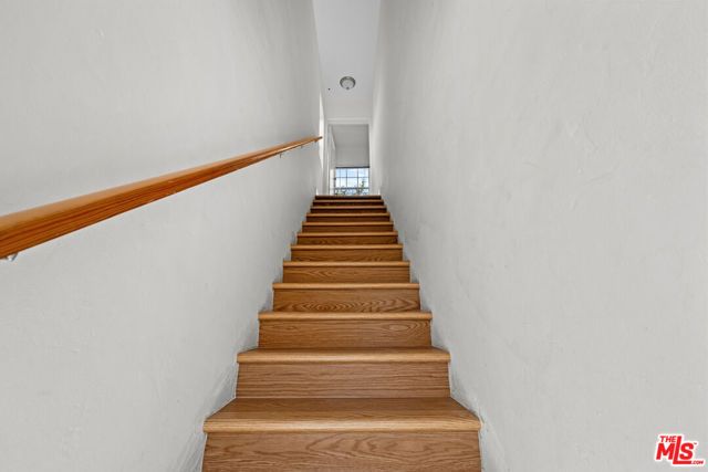2528 Military Avenue, Los Angeles, CA 90064