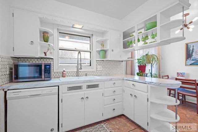 1675 S Higbee Avenue, Idaho Falls, ID 83404