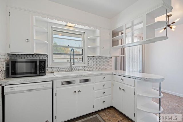 1675 S Higbee Avenue, Idaho Falls, ID 83404